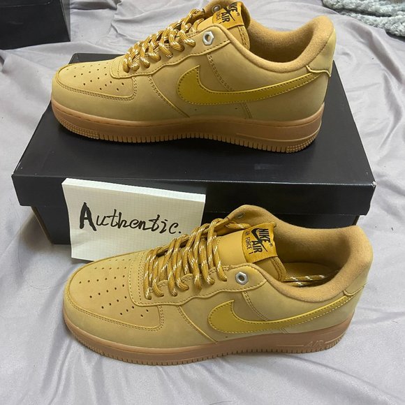 Nike Air Force One low-top wheat-colored sneakers - Picture 1 of 5